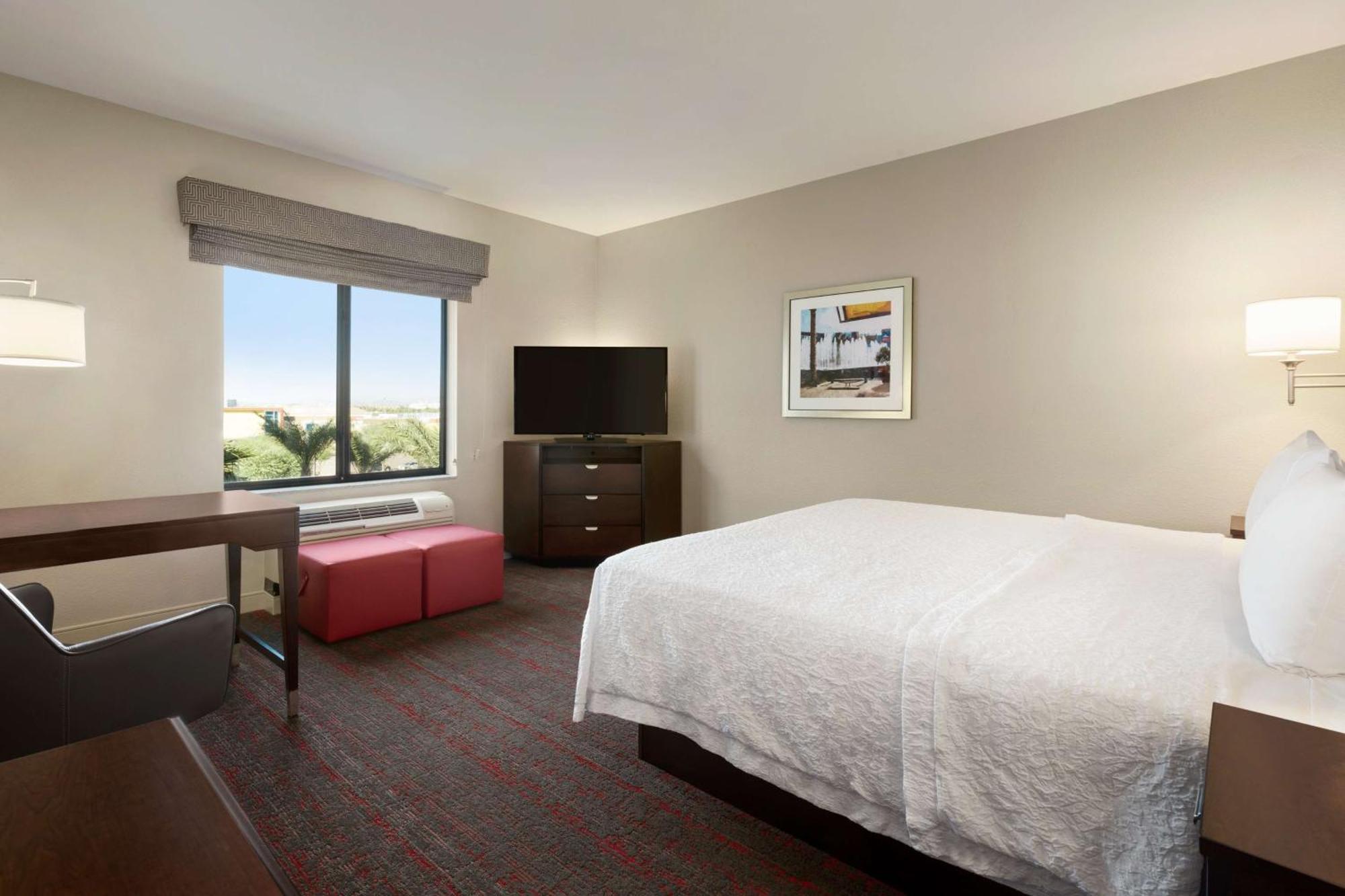 Hampton Inn & Suites Phoenix Glendale-Westgate Ngoại thất bức ảnh